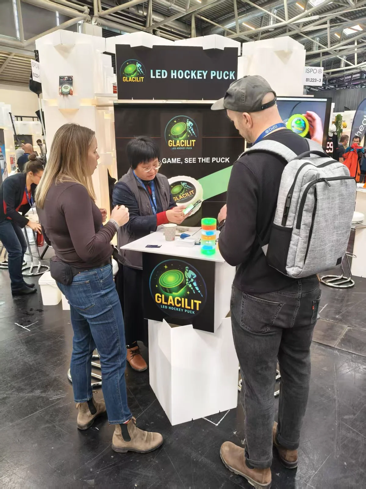 glacilit-led-hockey-puck customers glacilit-led-hockey-puck customers