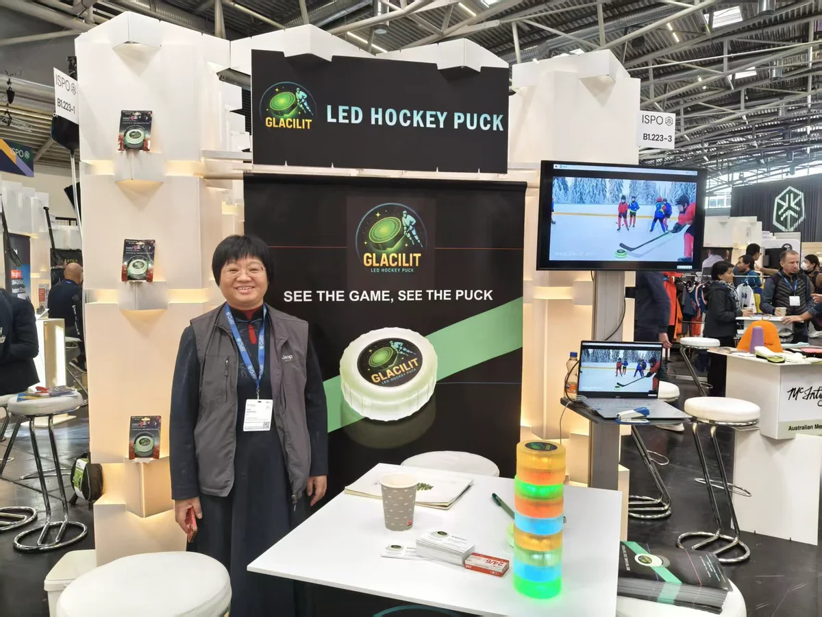 glacilit-led-hockey-puck-Founder glacilit-led-hockey-puck-Founder